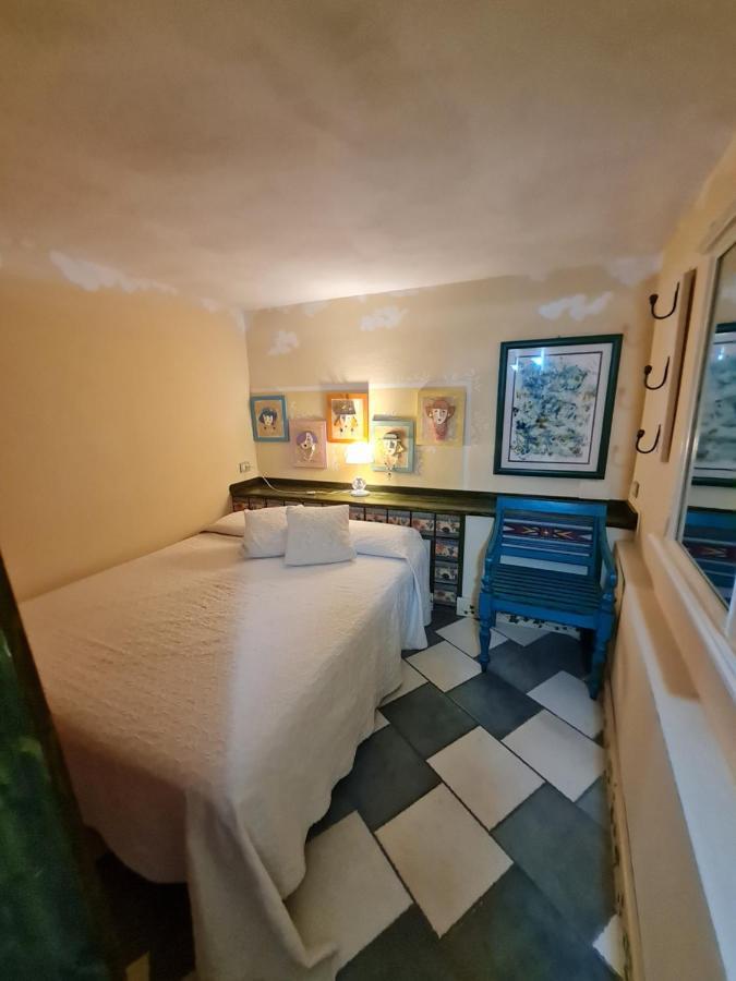 L'Antica Cantina Usini Bagian luar foto