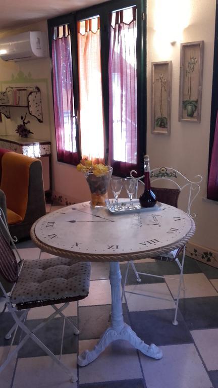 L'Antica Cantina Usini Bagian luar foto