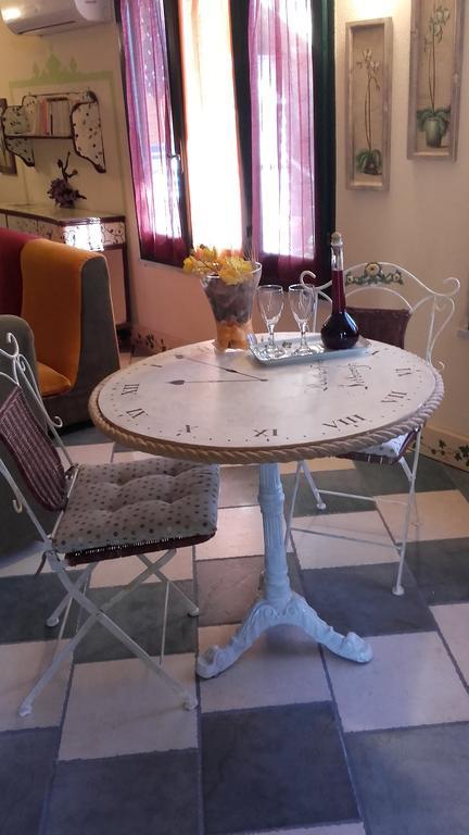 L'Antica Cantina Usini Bagian luar foto